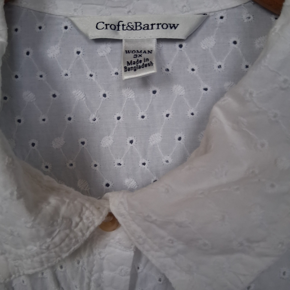 Croft & Barrow White Eyelet Embroidery Button Down Shirt - Picture 2 of 5